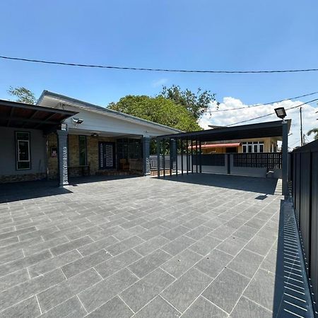 哥打巴鲁 雷恩阿沙法旅馆酒店 外观 照片